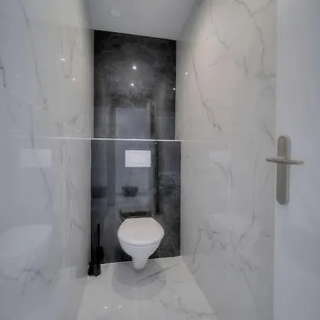 Immogroom - Ac - 1 Bedroom - Balcony - Renovated *